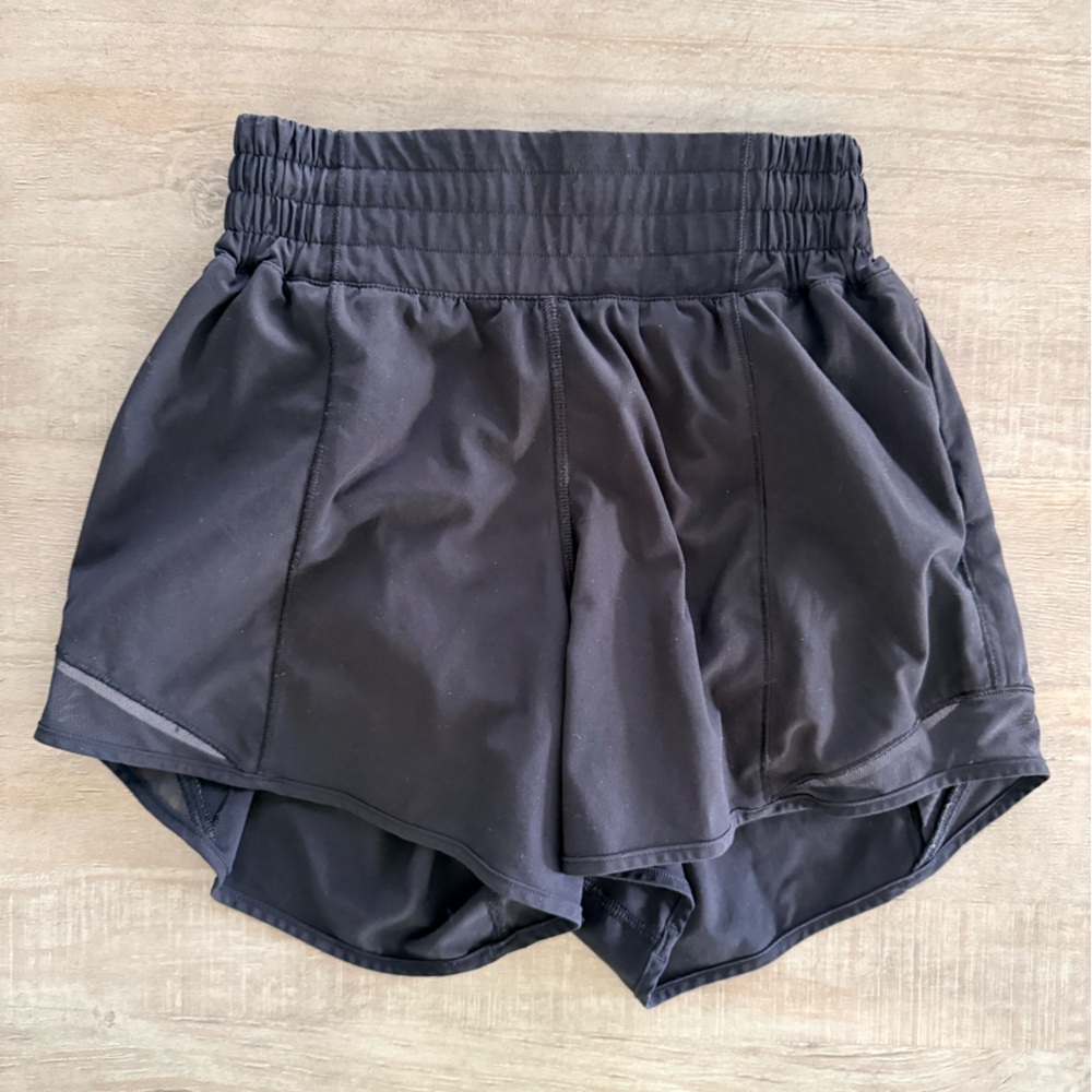 Lululemon hotty hot high rise 4” short